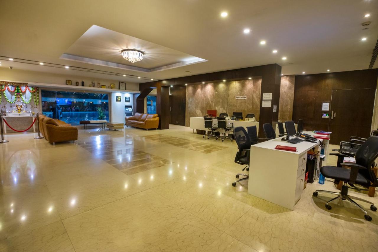 The Thane Club Esterno foto