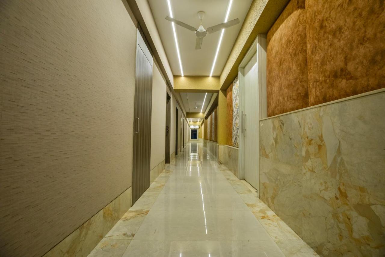 The Thane Club Esterno foto