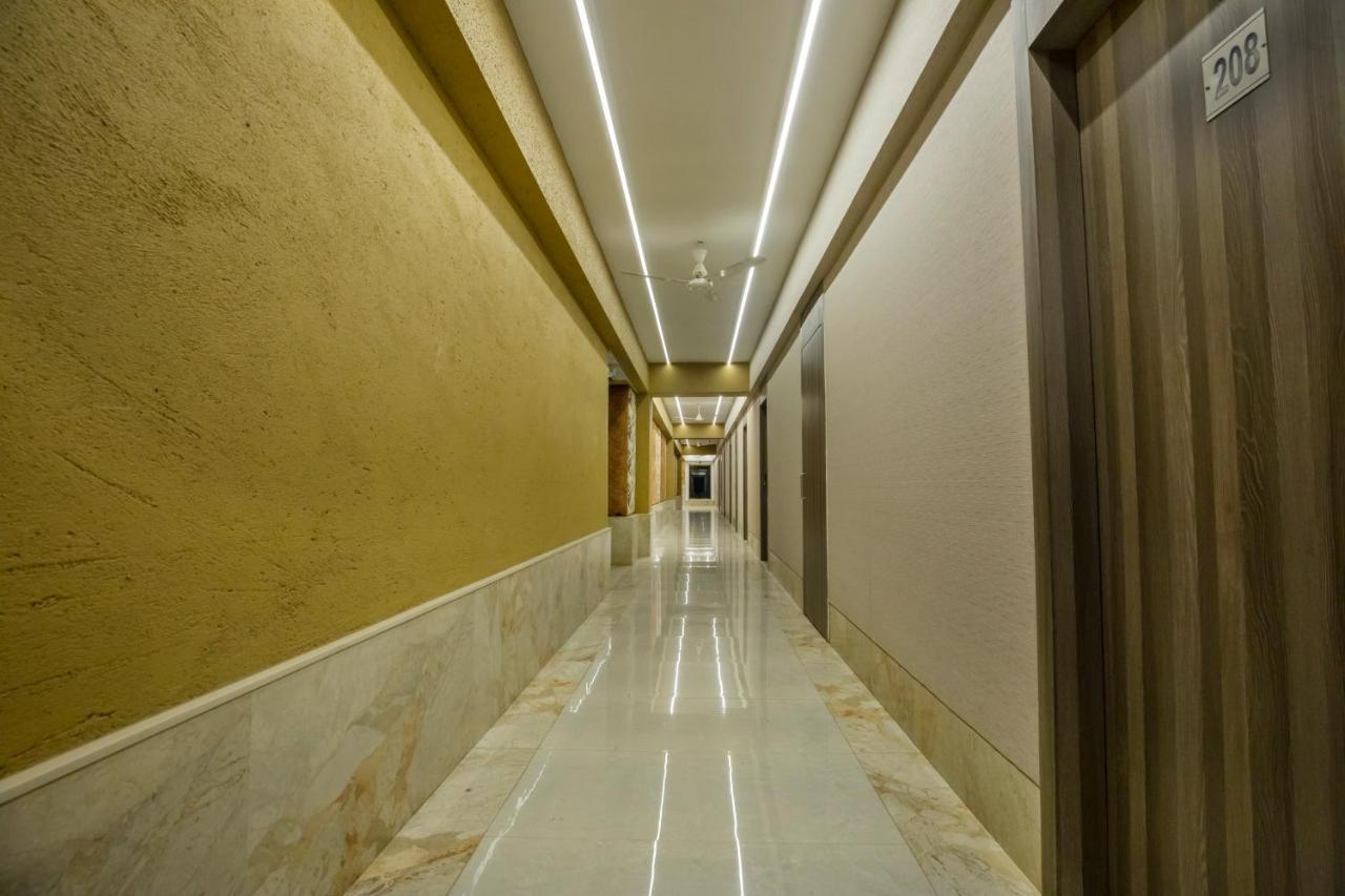 The Thane Club Esterno foto