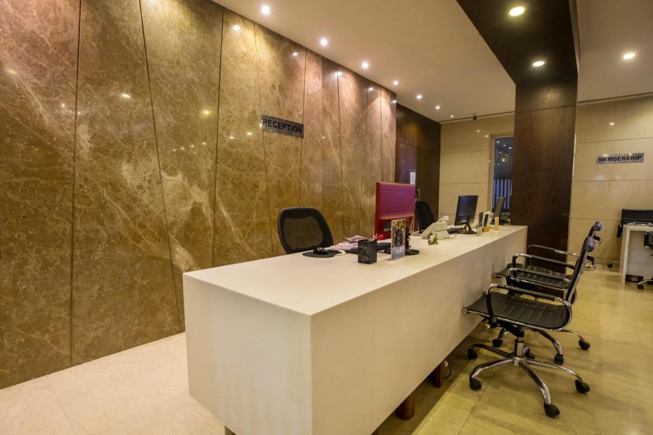 The Thane Club Esterno foto